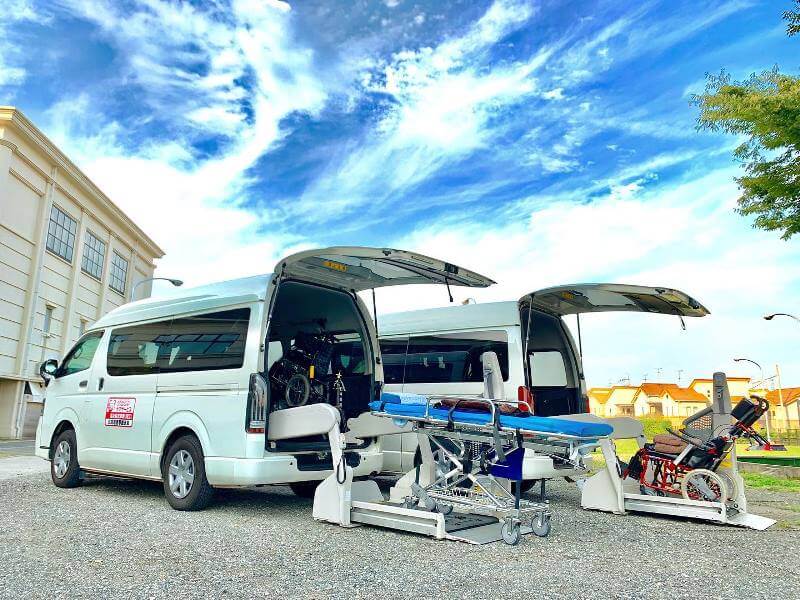 介護車両ハイエースリフト操作