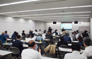 福祉輸送限定協会定例研修課の会場風景