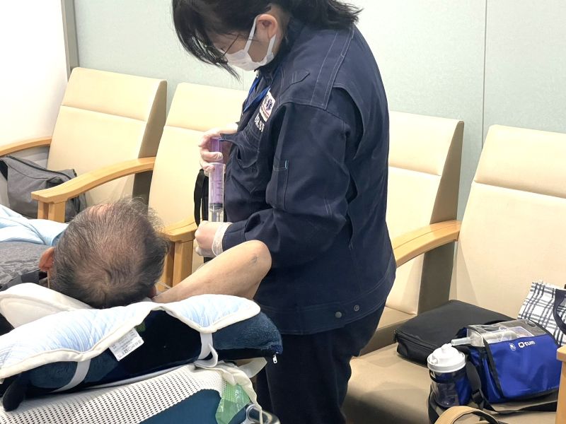 介助中