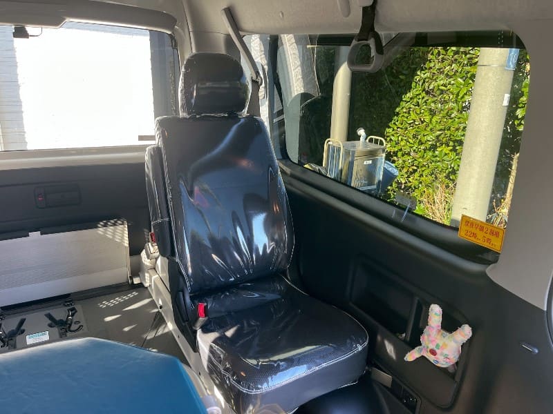 ハイエース車内