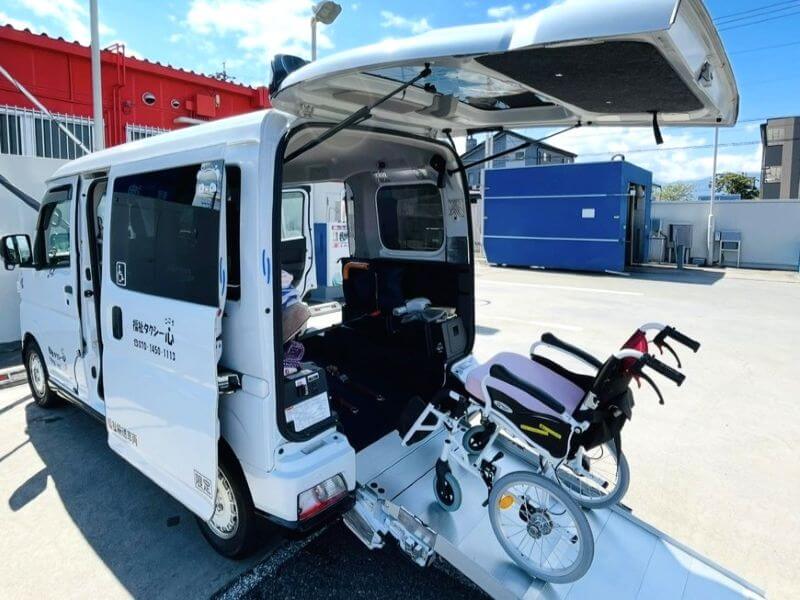 介護車両アトレー車いす乗降