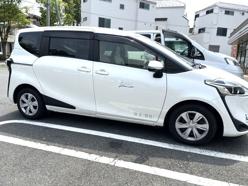 介護車両シエンタ