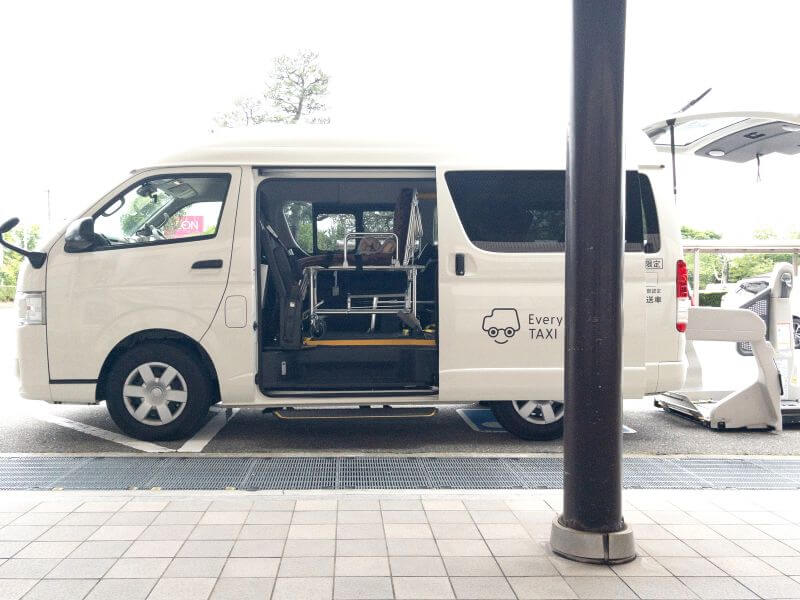 介護車両ハイエース