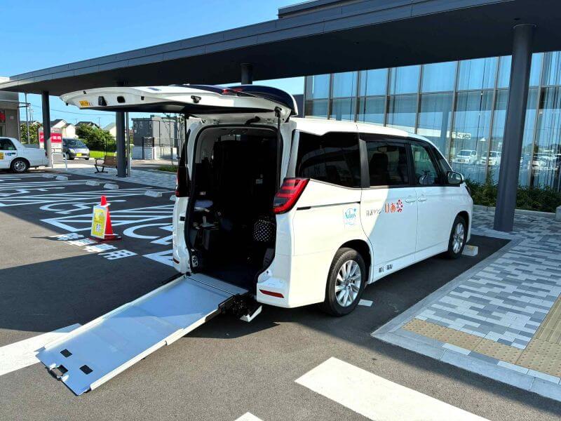 介護車両ノアスロープ