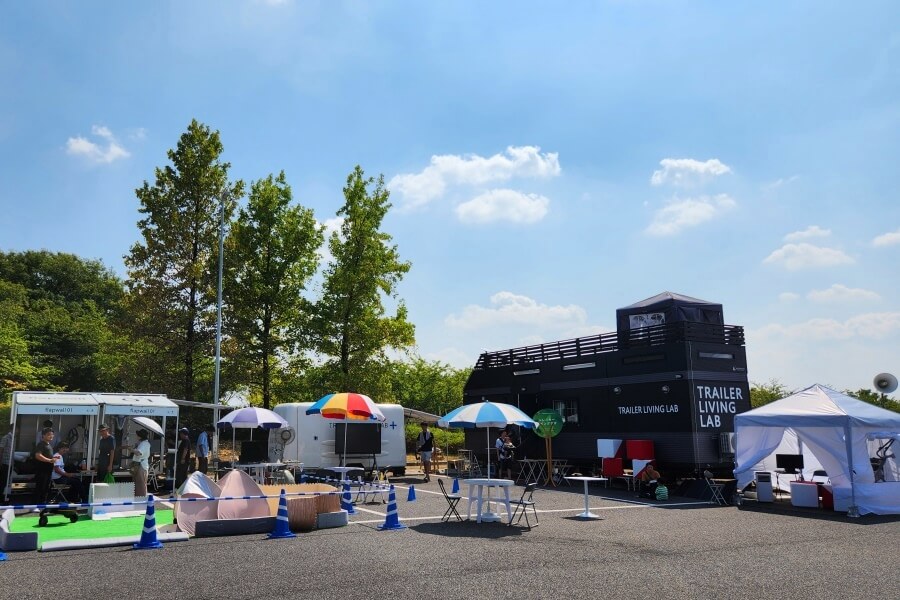 トレーラー「リビングラボ」