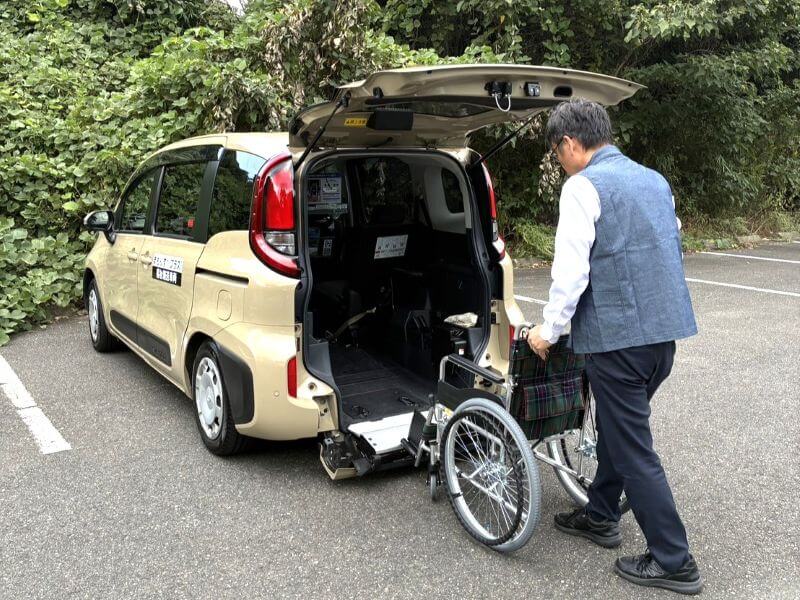 介護車両シエンタ車いす乗降