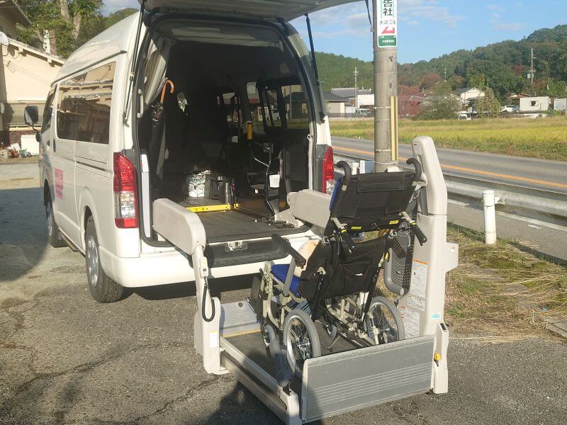 ハイエースリフト操作