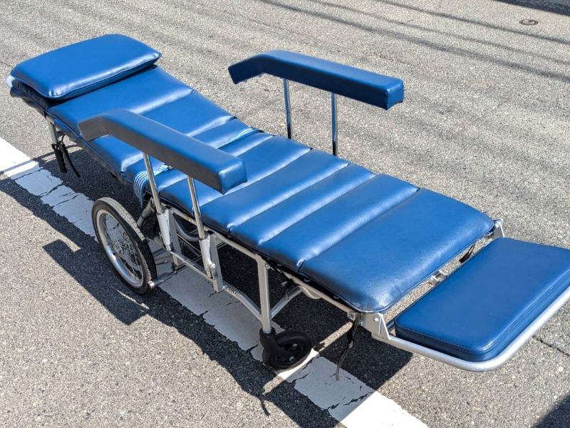 リクライニング車いすフラット時