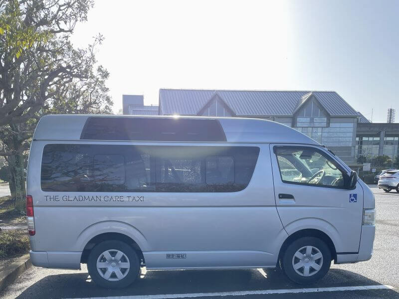 介護車両ハイエース側面
