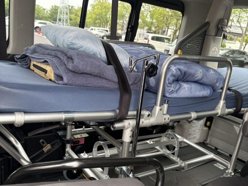 ハイエース車内