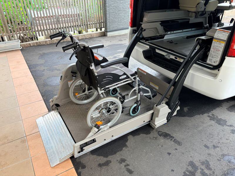 車いす乗降