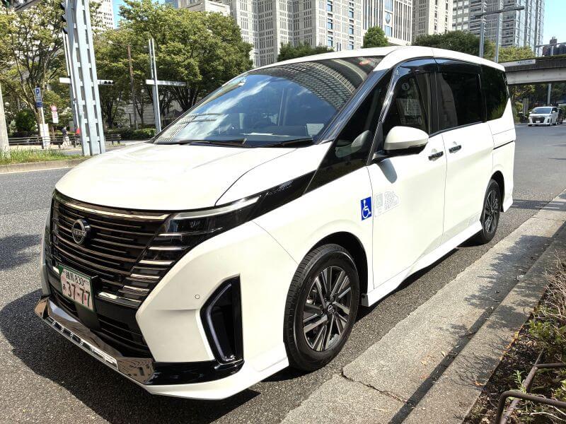 介護車両セレナ
