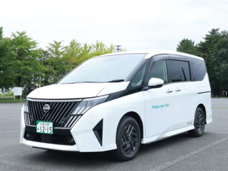 ヨツバ介護タクシーの福祉車両セレナ